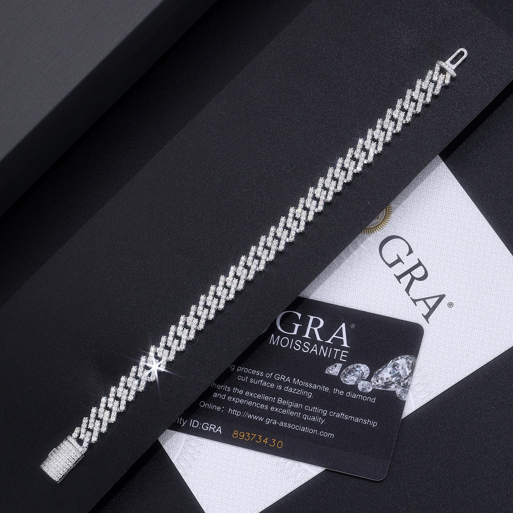 Set With Top-quality Moissanite, This Luxurious And Fashionable Light Luxury Jewelry Silver Bracelet Is Made Of S925 Silver Electroplated With Platinum
