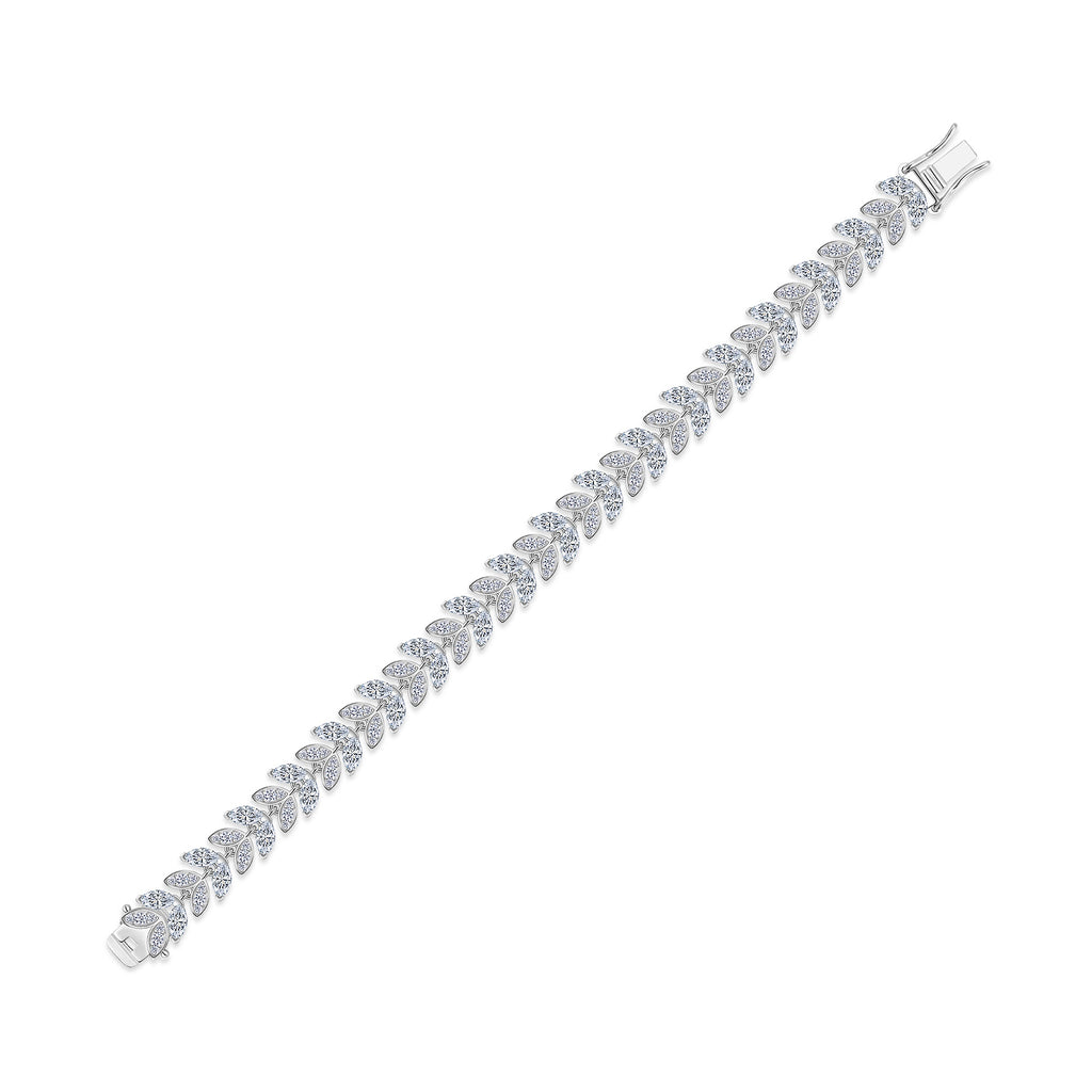 A Luxurious And Fashionable Minimalist Jewelry Bracelet Featuring Top-quality Moissanite, Made Of S925 Silver Electroplated With Platinum.