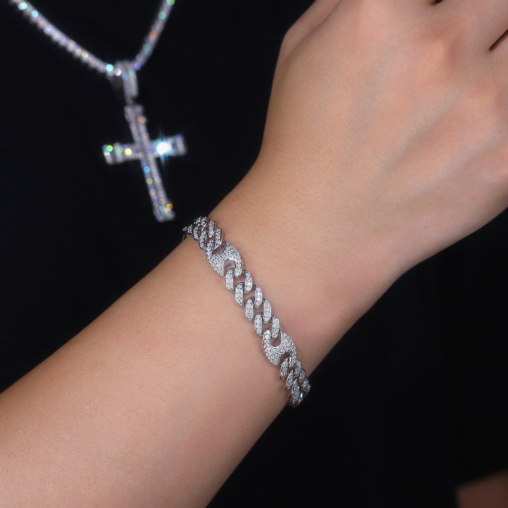 Set With Top-quality Moissanite, This Luxurious And Fashionable Light Luxury Jewelry Silver Bracelet Is Made Of S925 Silver Electroplated With Platinum