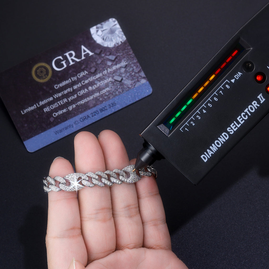Set With Top-quality Moissanite, This Luxurious And Fashionable Light Luxury Jewelry Silver Bracelet Is Made Of S925 Silver Electroplated With Platinum