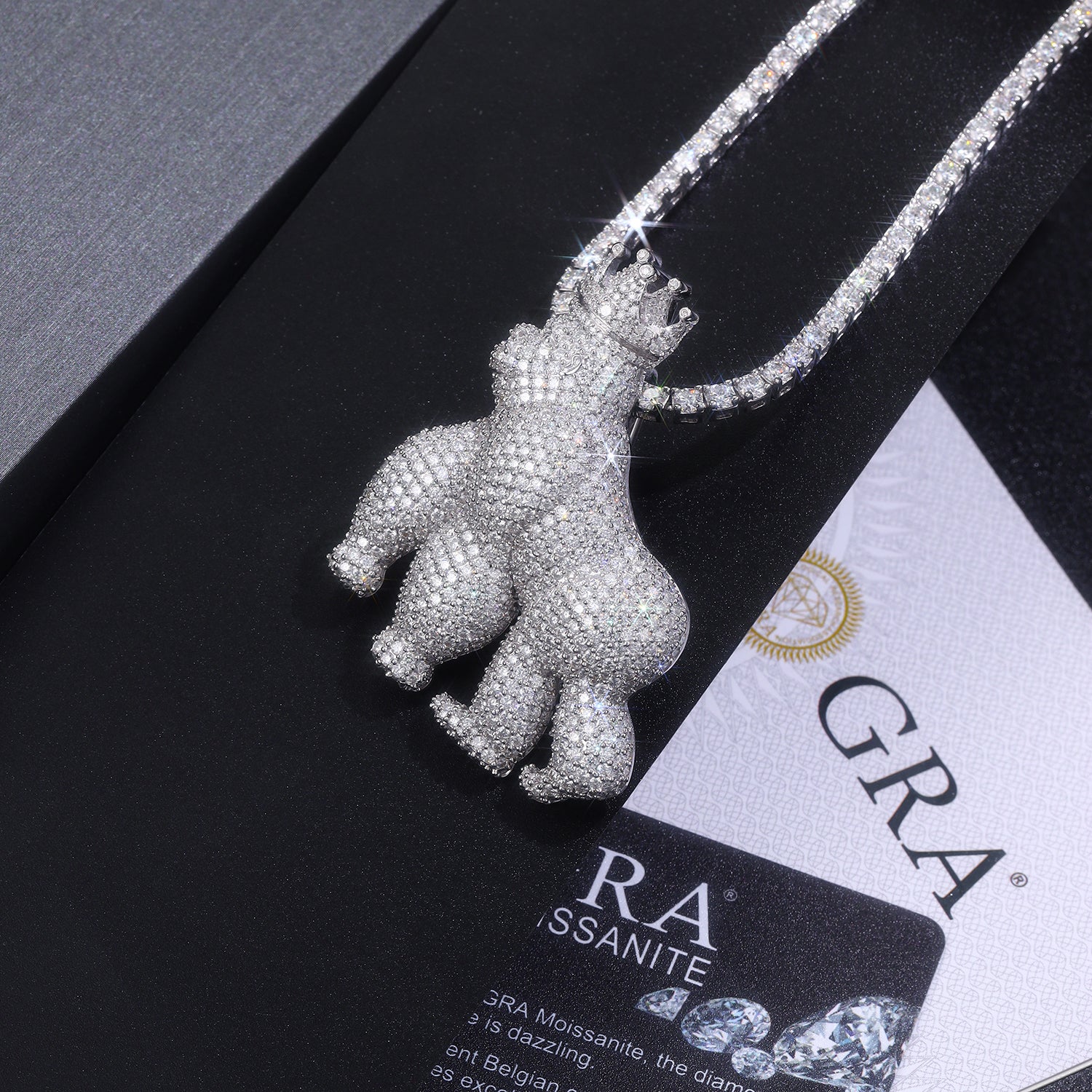 Set With Top-quality Moissanite, This Luxurious And Fashionable Light Luxury Trend Jewelry Necklace Pendant Is Made Of S925 Silver Electroplated With Platinum