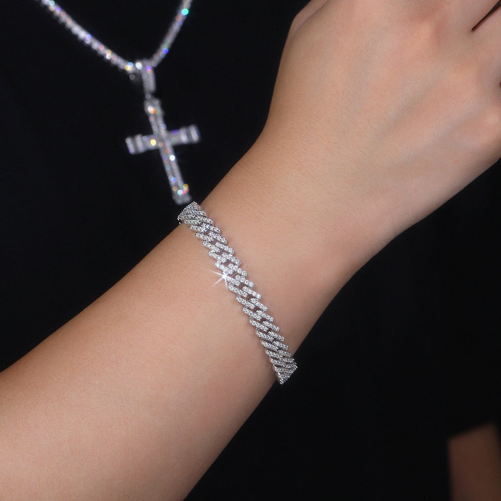 Set With Top-quality Moissanite, This Luxurious And Fashionable Light Luxury Jewelry Silver Bracelet Is Made Of S925 Silver Electroplated With Platinum