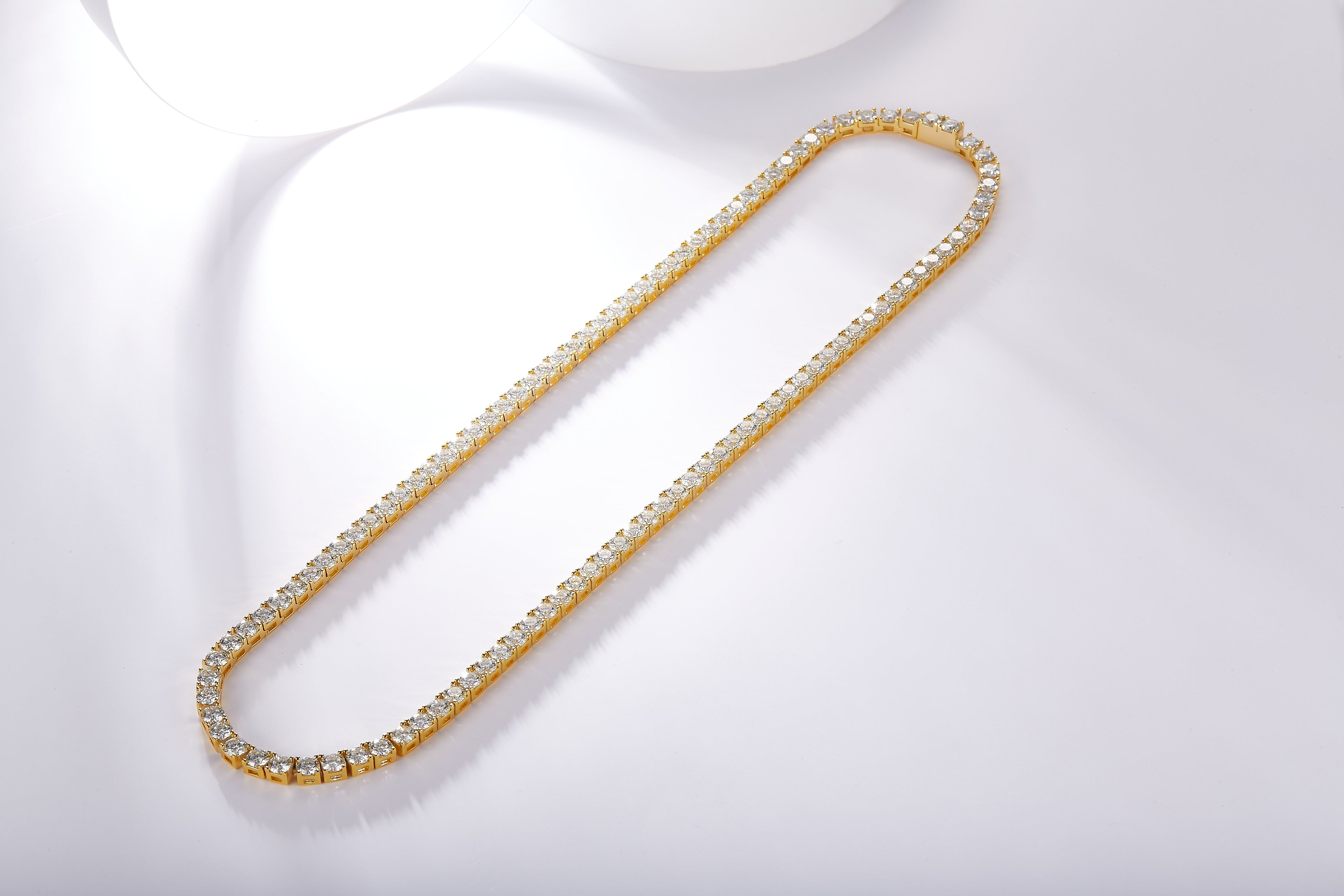 Endless Starry River - A Luxurious And Fashionable Light Luxury Jewelry Necklace Pendant Set With Top-quality Moissanite, S925 Silver-plated Platinum.