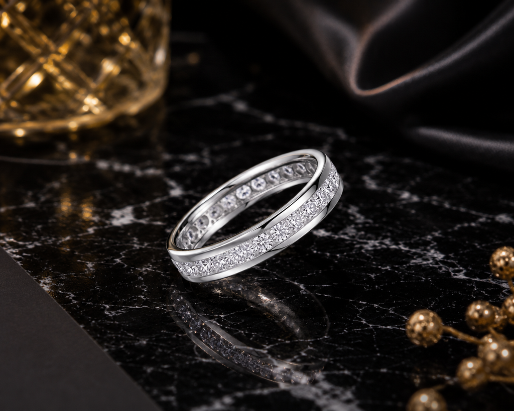 Moissanite Étoile Silver Band Ring — Veyra