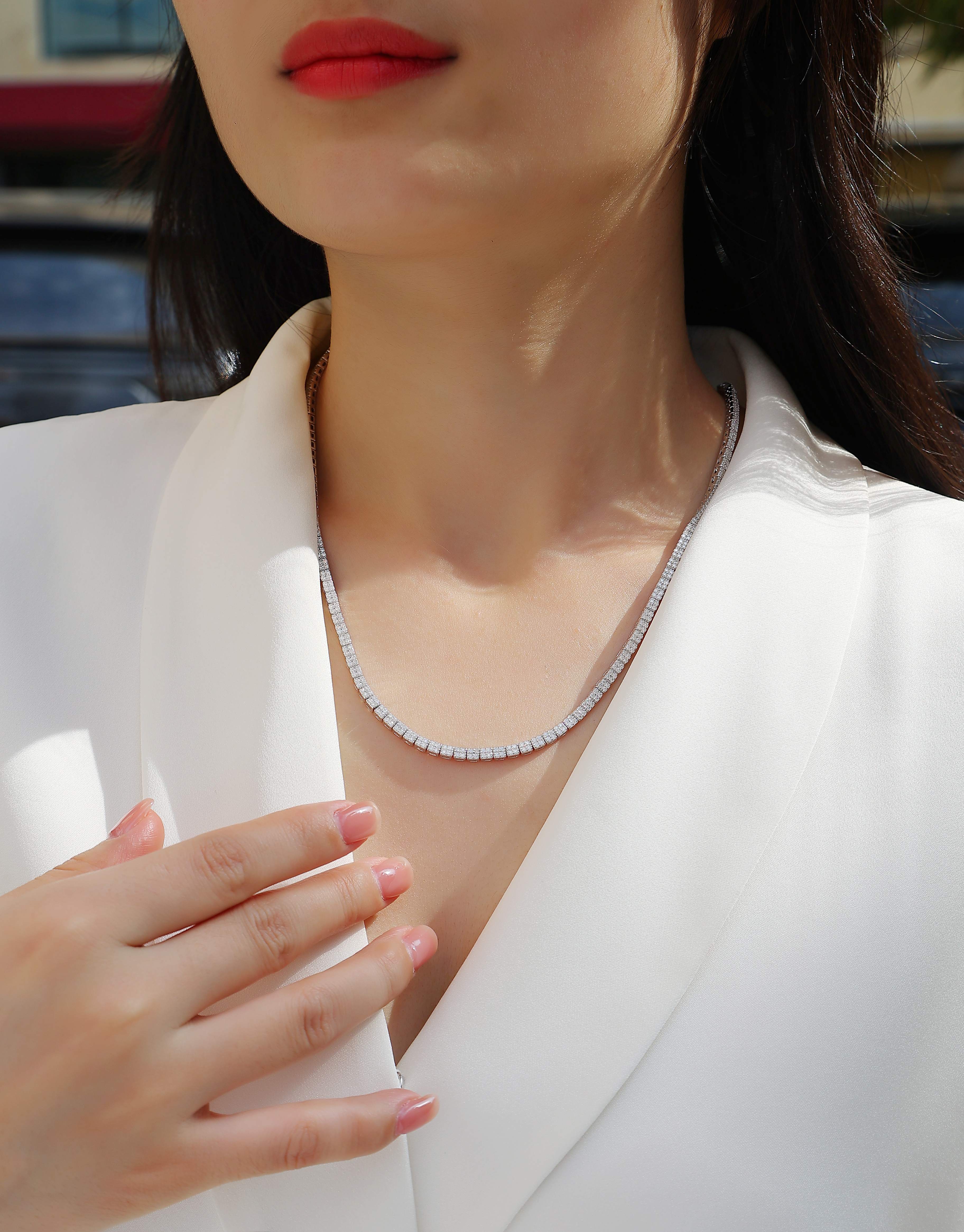 Winter Lake - Luxurious And Fashionable Light Luxury Jewelry Necklace Pendant Set With Top-quality Moissanite, S925 Silver Electroplated Platinum