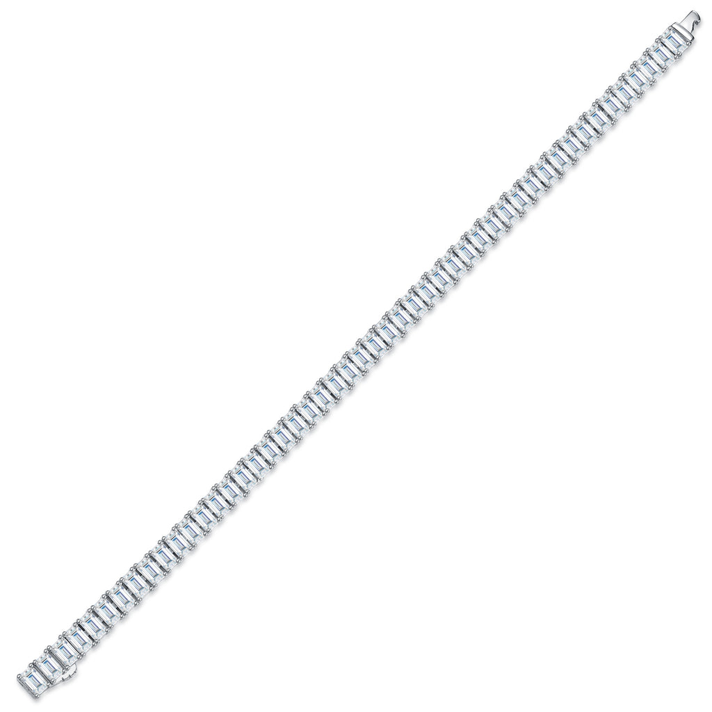 A Luxurious And Fashionable Minimalist Jewelry Bracelet Featuring Top-quality Moissanite, Made Of S925 Silver Electroplated With Platinum.